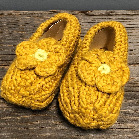 New, Childs Handknit Slippers, Mustard, 100% Organic Wool - Picture 2 of 6